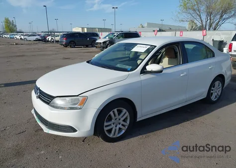 2013 Volkswagen Jetta 2.5L Se z USA, uszkodzony, nr VIN 3VWDX7AJ9DM384700